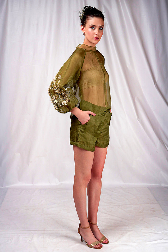 SEESA - Green mid-thigh length shorts.