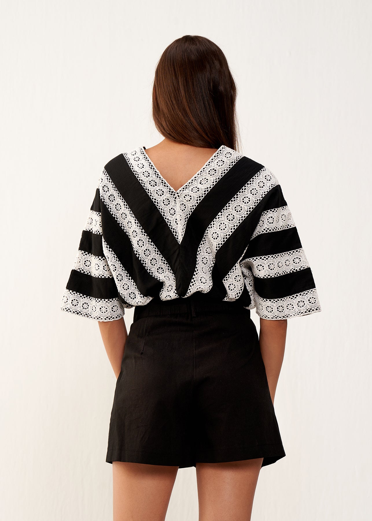 KOAKH- Bella Top- Black