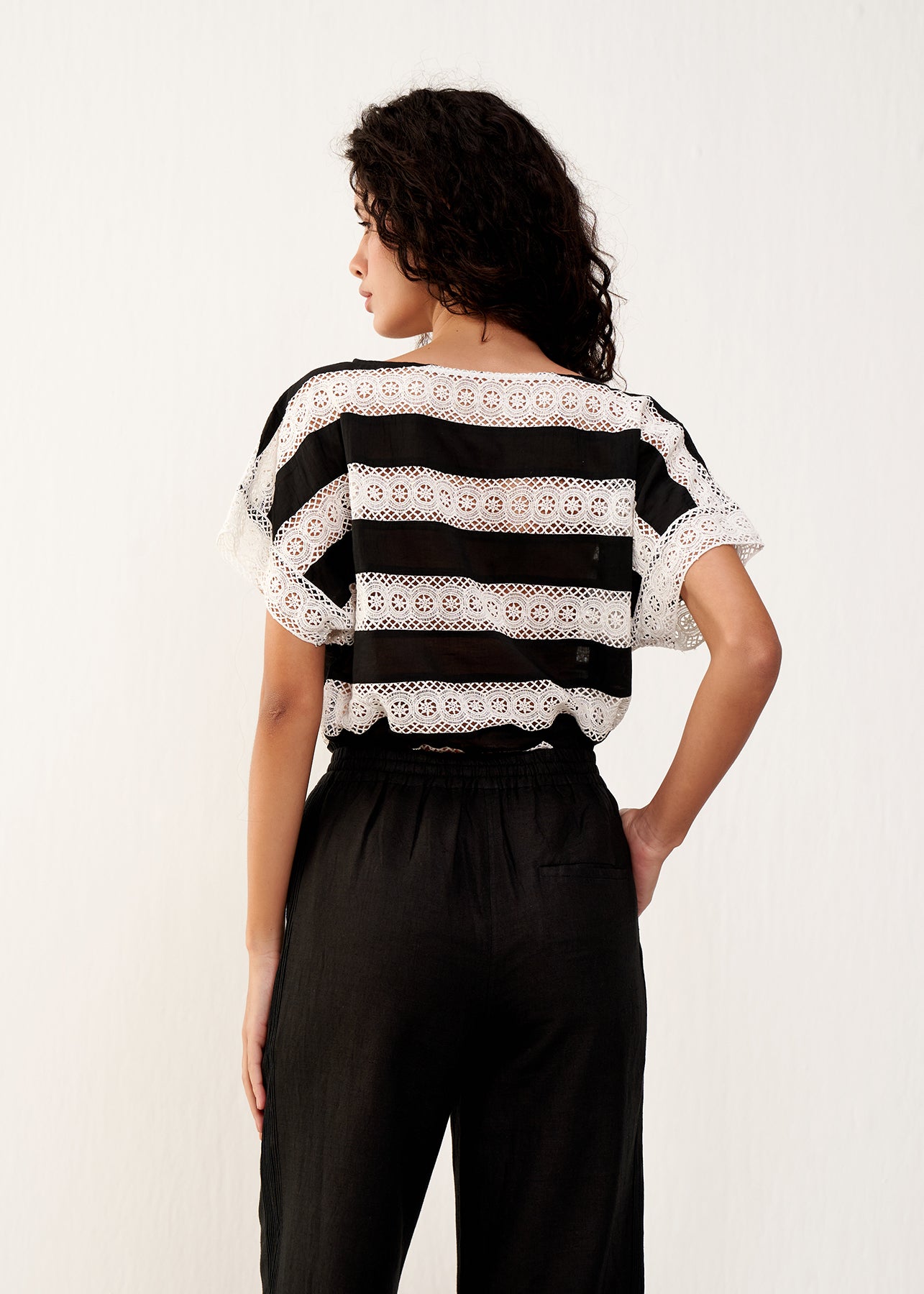 KOAKH- Bree Top- Black