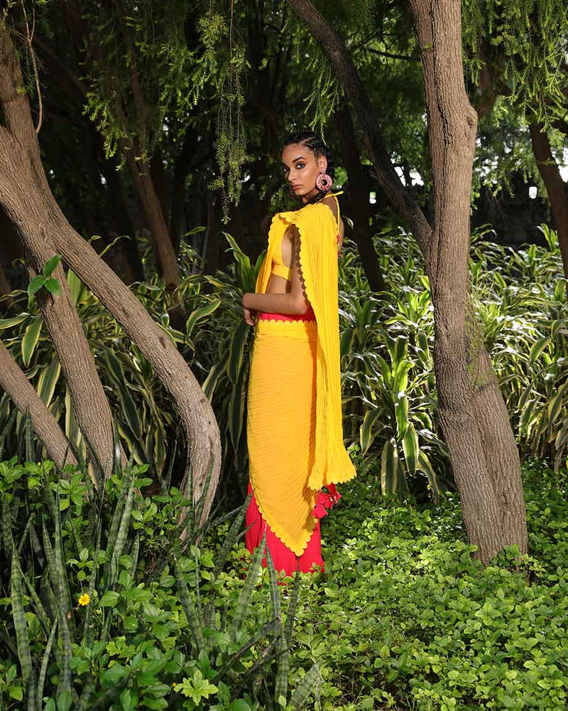 NIKASHA Coral pre-pleated saree with yellow palla