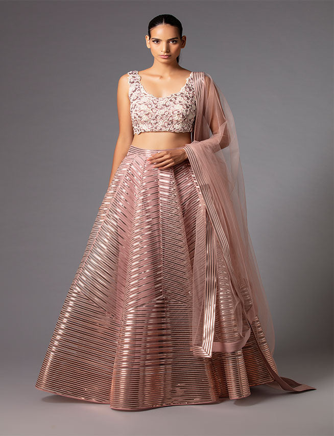 Lilac lahenga set by AMIT AGGARWAL