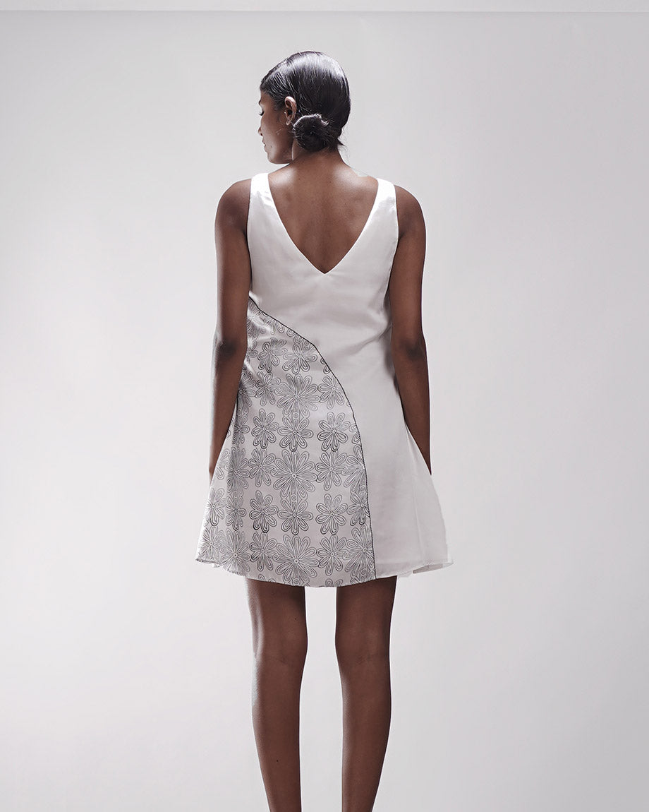 ATBW | ALL THINGS BLACK & WHITE