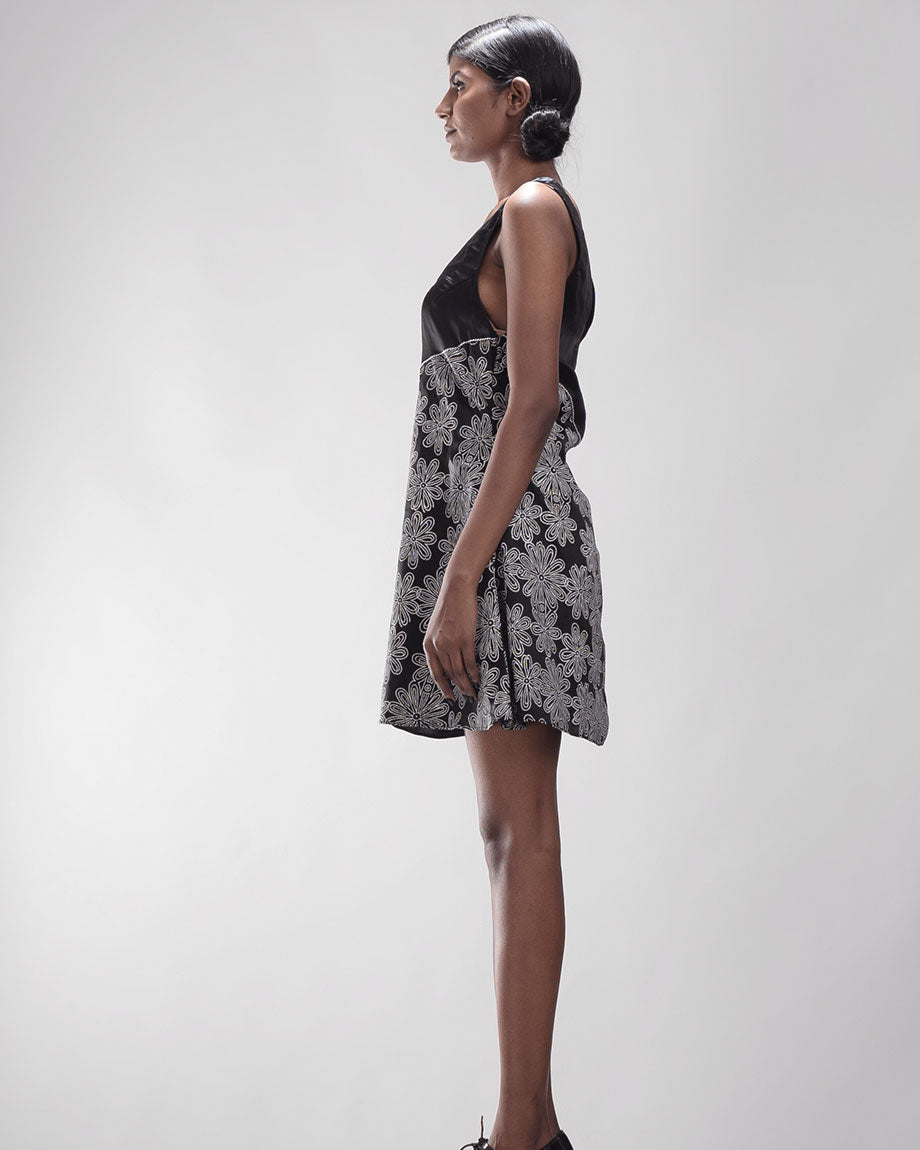 ATBW | ALL THINGS BLACK & WHITE