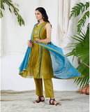 Unique pearl yoke attire