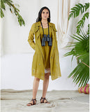 Trends dress with pearls