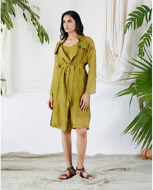 Chic pearl leaf dress