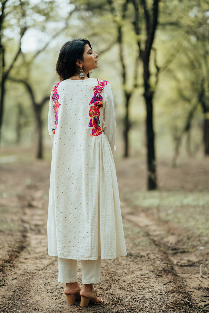 POOJA KEYUR -