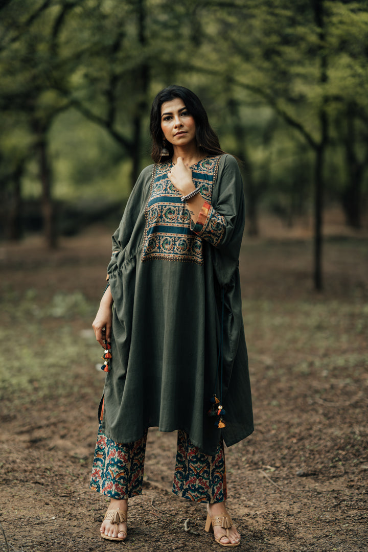 POOJA KEYUR -