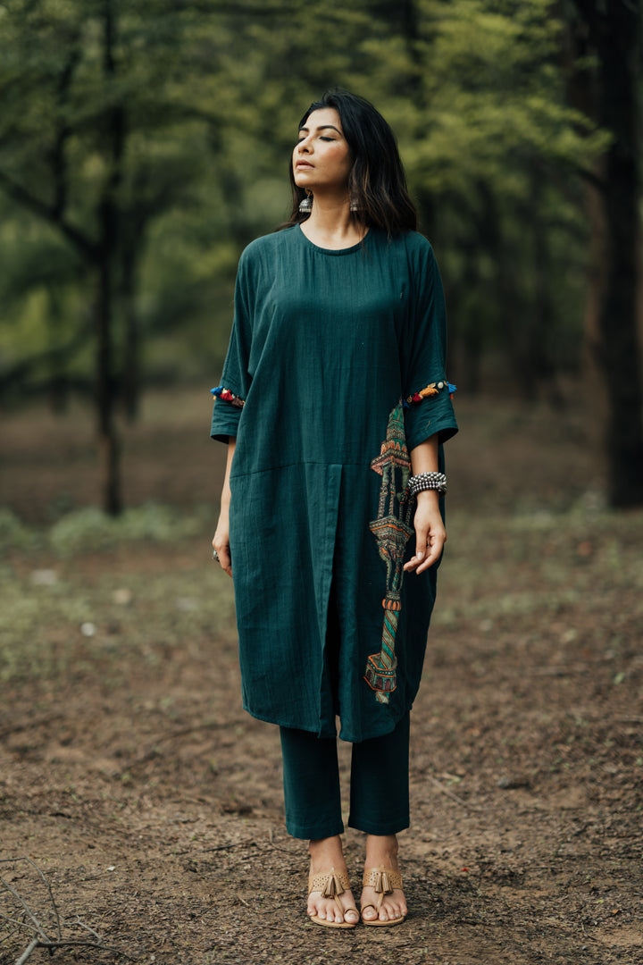 POOJA KEYUR -