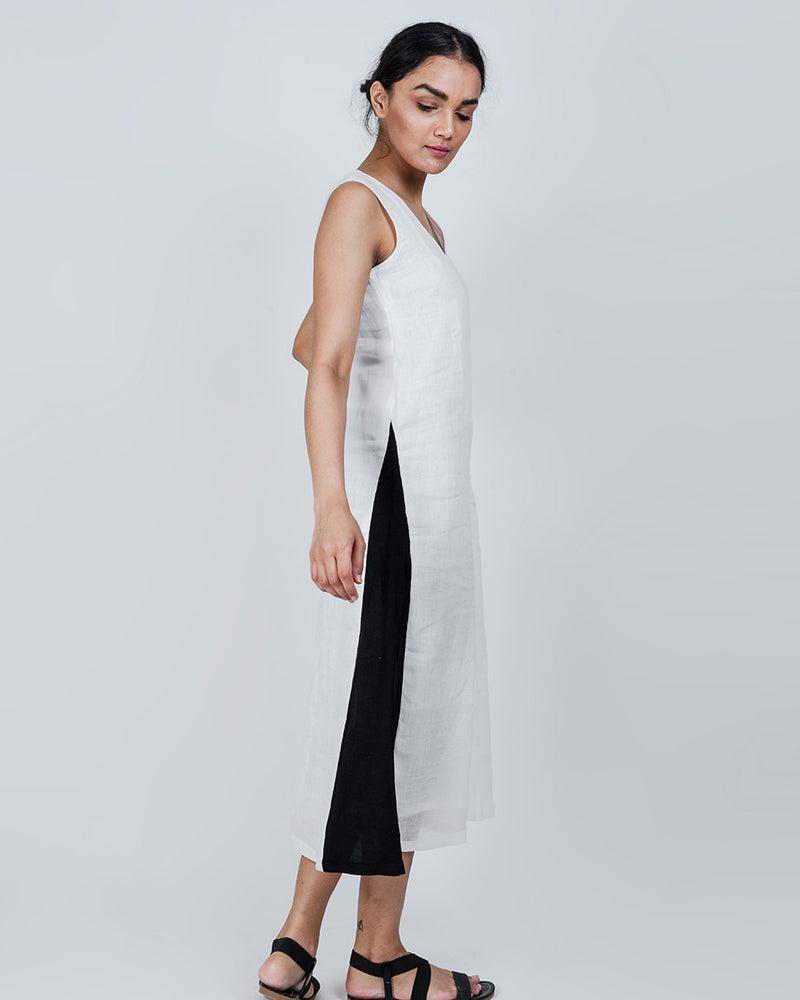 ATBW | ALL THINGS BLACK & WHITE