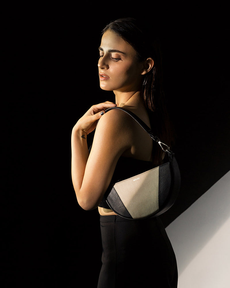 ADISEE Black/Ivory Ava