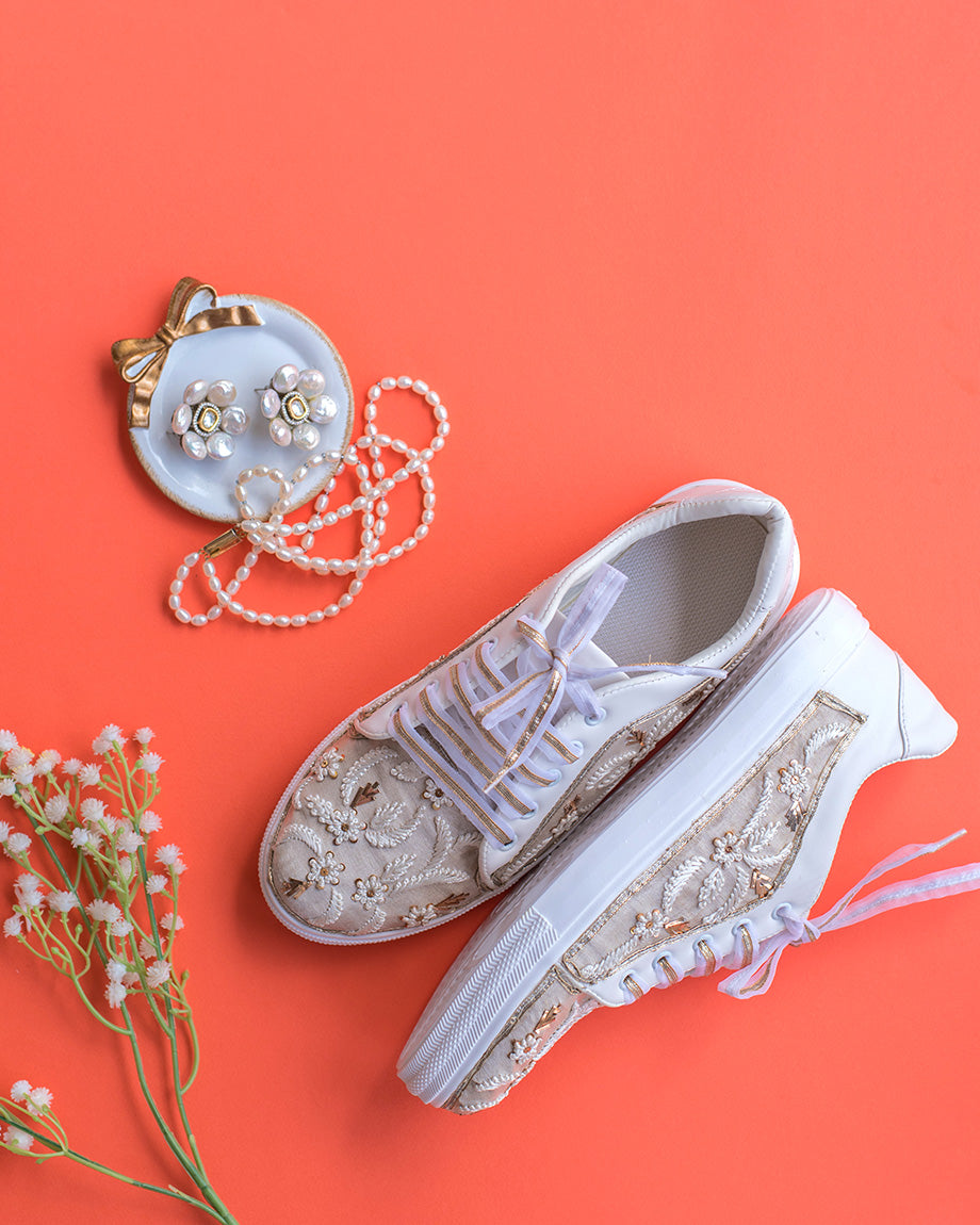 THE SAREE SNEAKERS White and Zari Sneakers