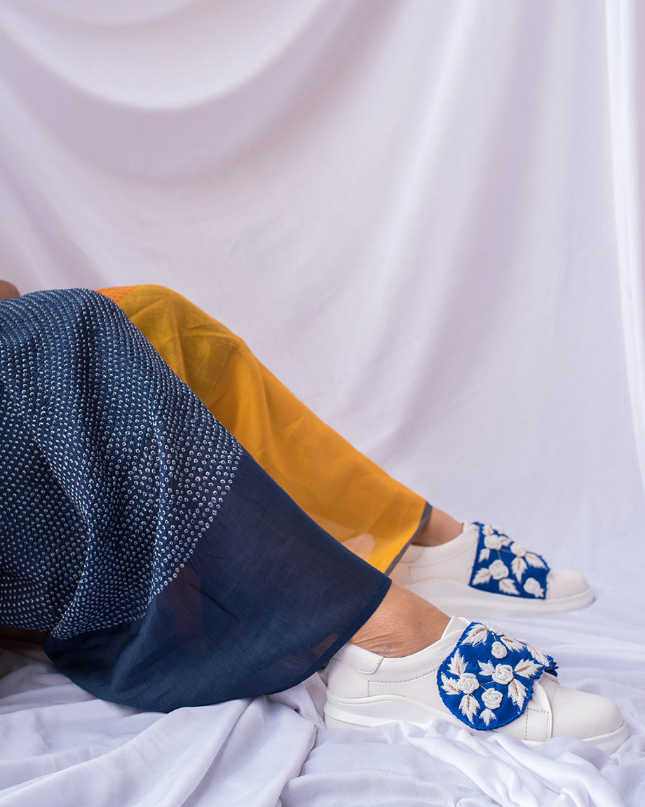 THE SAREE SNEAKERS Blue Flap Sneakers with White Roses