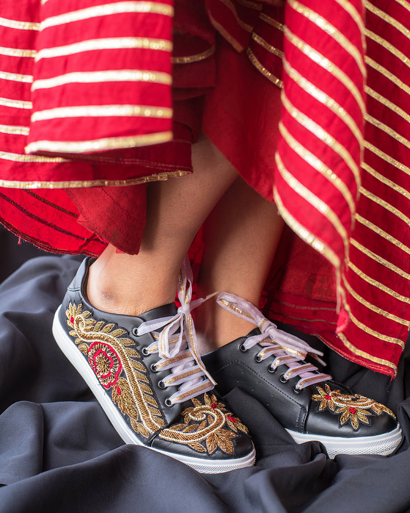 THE SAREE SNEAKERS Black Sneakers with golden Zardozi Embroider